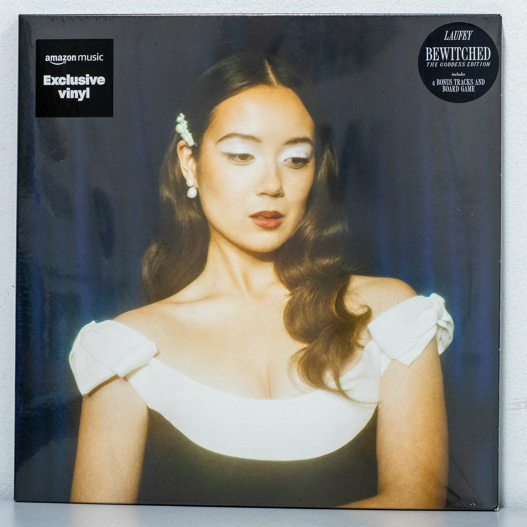 Laufey - BEWITCHED: THE GODDESS EDITION Transparent Cloudy Clear Vinyl