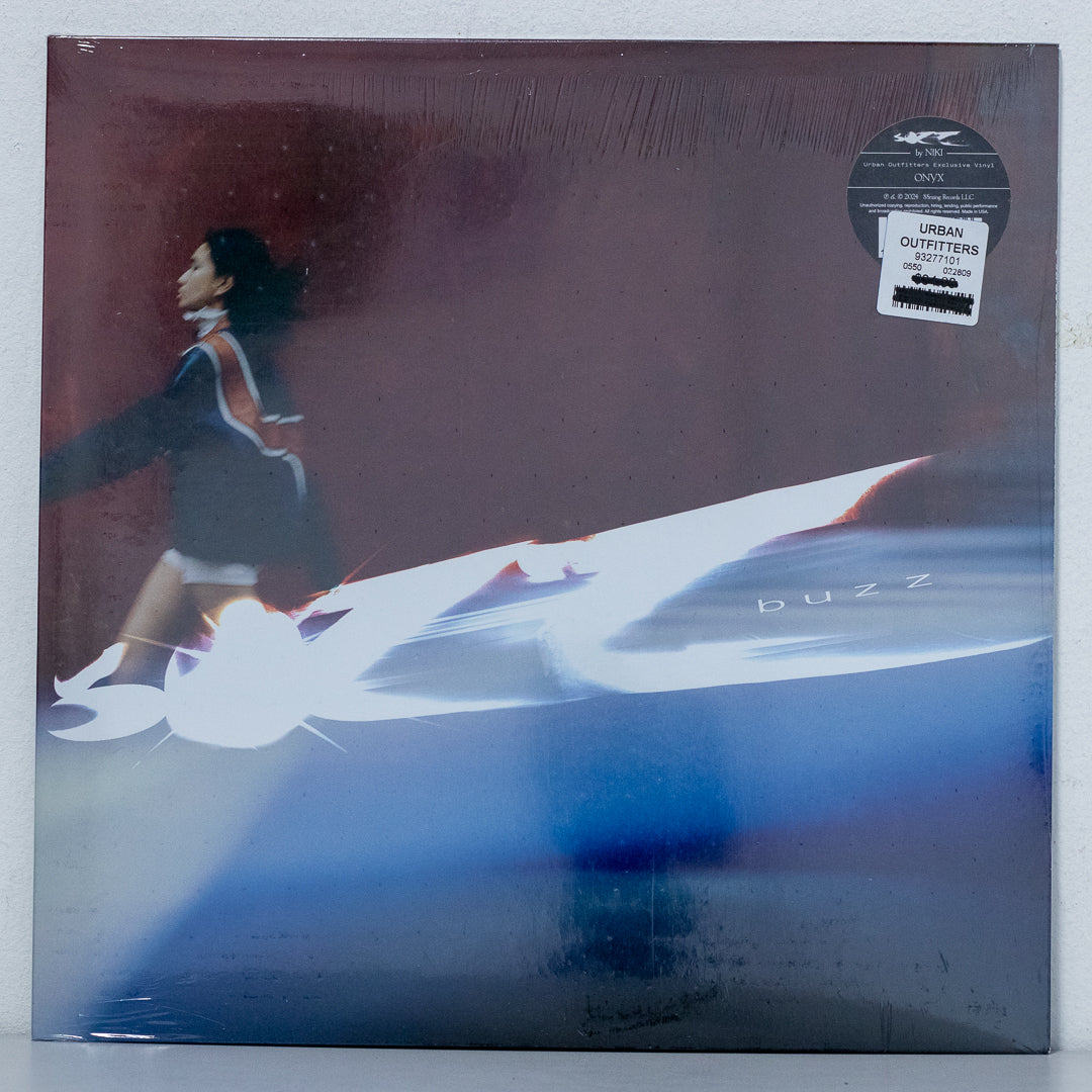 NIKI – Buzz UO Exclusive Onyx Vinyl