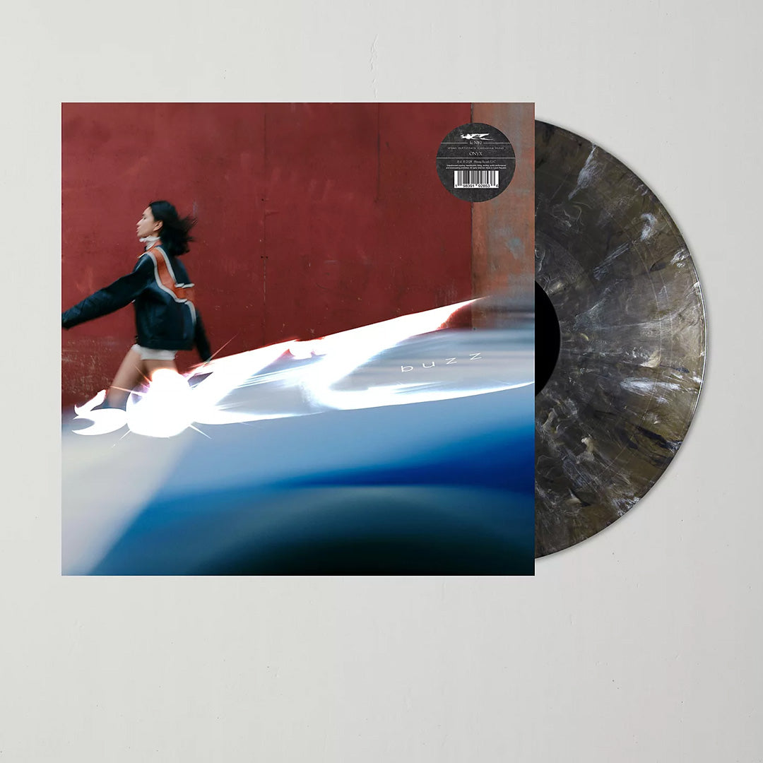 NIKI – Buzz UO Exclusive Onyx Vinyl